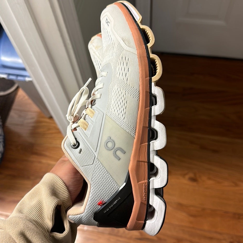 On Cloud Sneaker